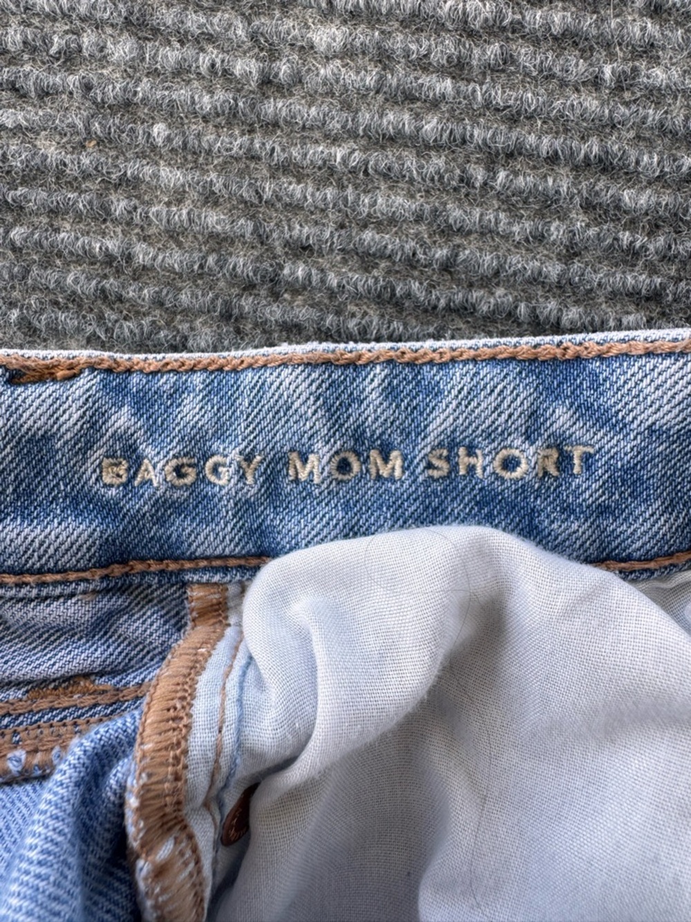 American Eagle Outfitters Baggy Mom distressed short 00 - Picture 4 of 8